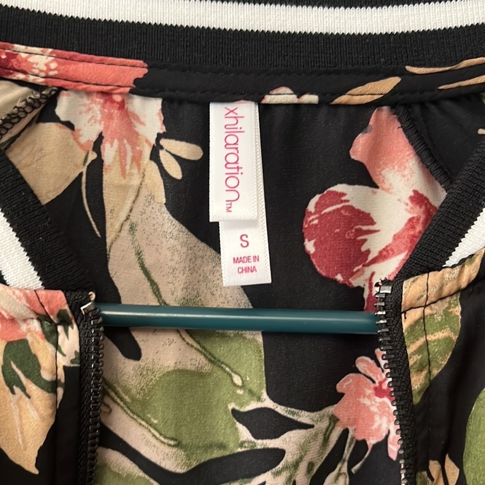 FLORAL Light Jacket - Picture 2 of 3